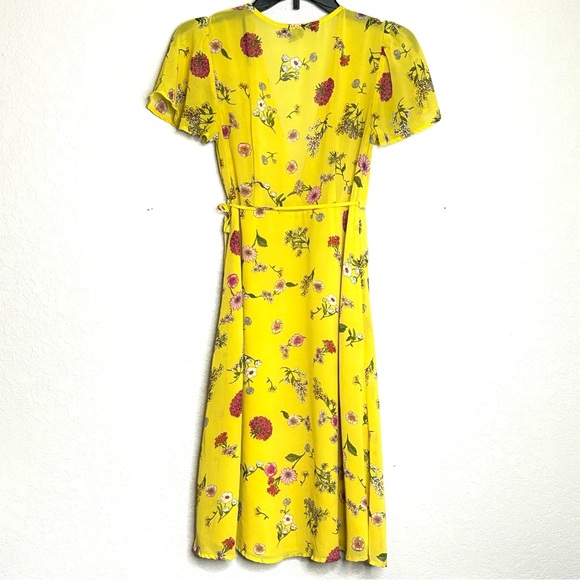 Forever 21 Yellow Floral Wrap Dress Size Small - Picture 2 of 6